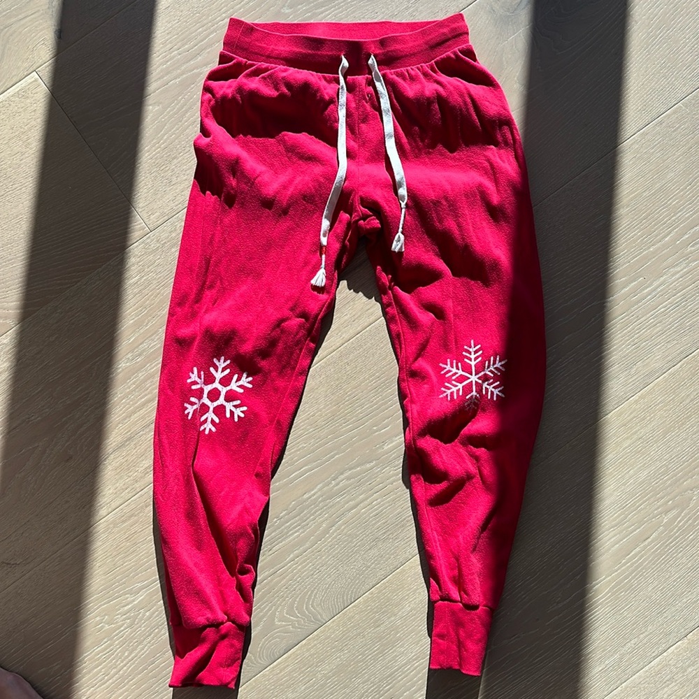 Wildfox couture joggers sweats holiday Christmas snowflake sz med